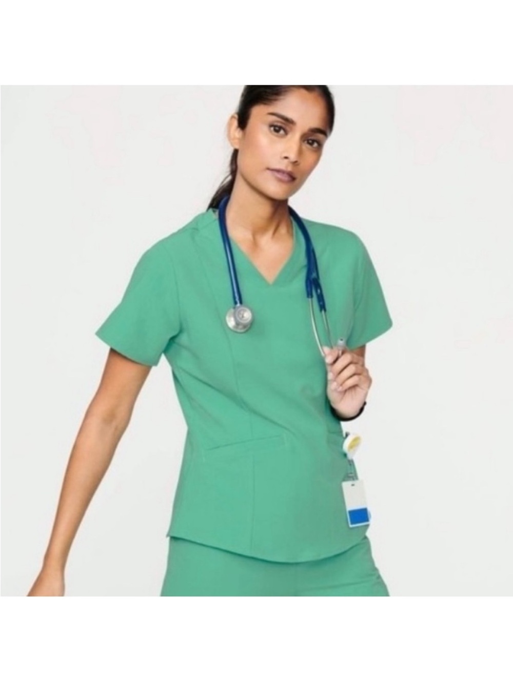 FIGS Slim Casma Two-Pocket Scrub Top Women’s S Mint Surgical Green VNeck Po 1910